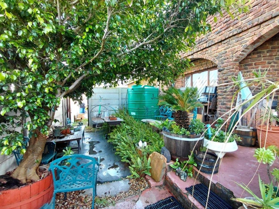 7 Bedroom Property for Sale in Gordons Bay Central Western Cape